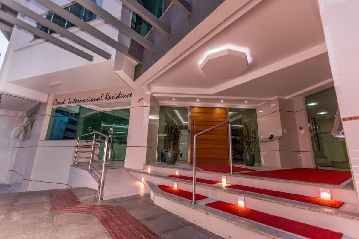Apartamento Em Predio Com Vista Encantadora Balneario Camboriu Bagian luar foto
